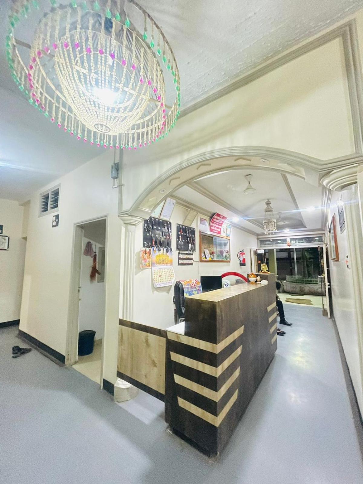 Hotel Rajdhani And Guest House Gujarat - Best Family Hotel In Halol Near Pavagadh And Halol Gidc Exterior foto